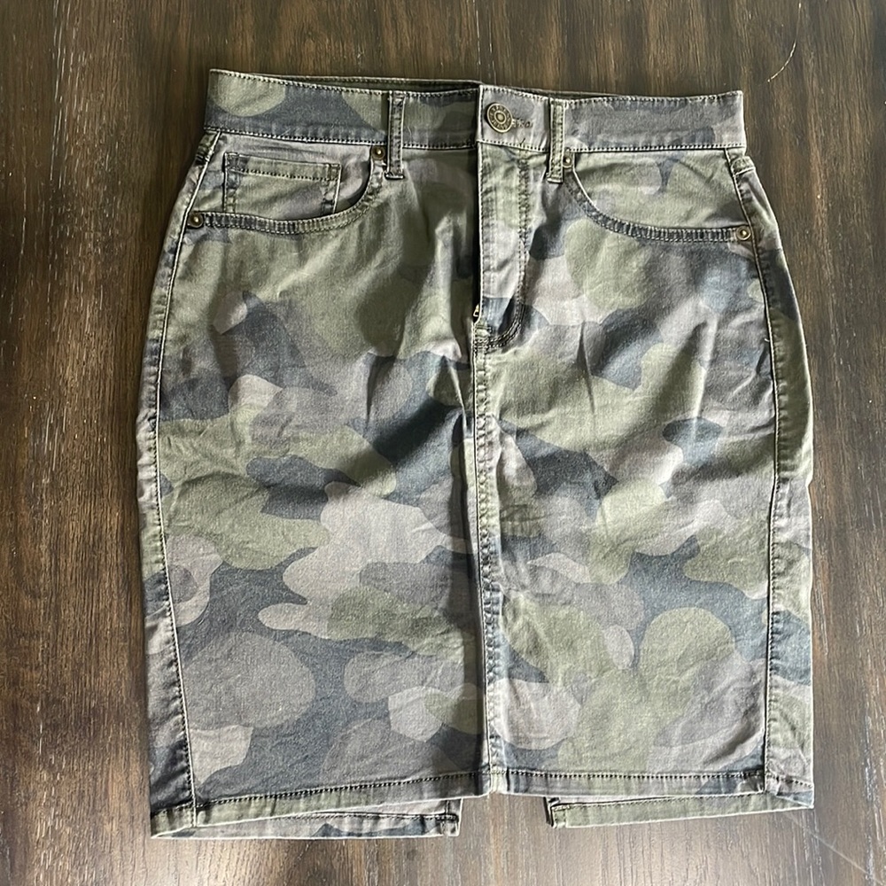 Express Camo Print Skirt